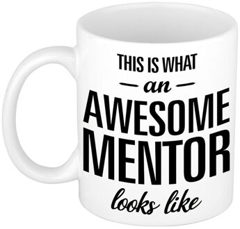 Bellatio Decorations Mok - This is what an awesome mentor looks like tekst cadeau - beker - 300 ml - juffen / meester da Wit