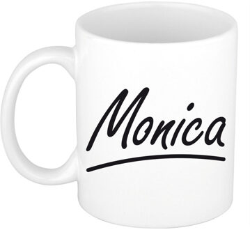 Bellatio Decorations Monica voornaam kado beker / mok sierlijke letters - gepersonaliseerde mok met naam - Naam mokken Multikleur