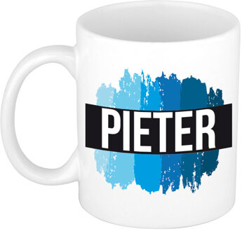 Bellatio Decorations Naam cadeau mok / beker Pieter met blauwe verfstrepen 300 ml