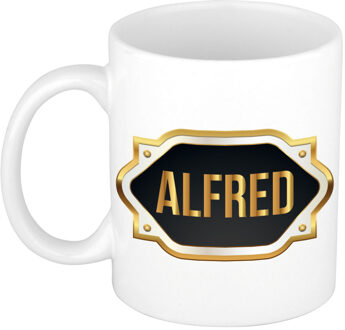 Bellatio Decorations Naam cadeau mok - heren - Alfred - gouden embleem - 300 ml - meester - bedankje Zwart