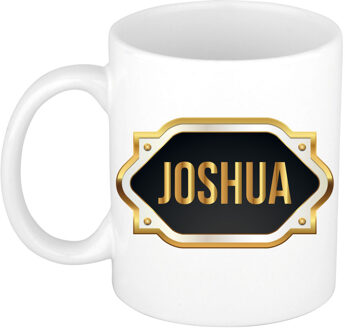 Bellatio Decorations Naam cadeau mok - heren - Joshua - gouden embleem - 300 ml - meester - bedankje