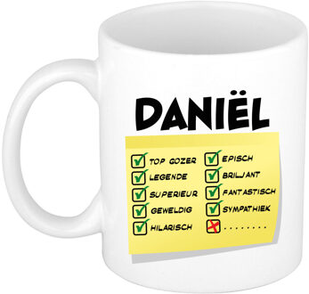 Bellatio Decorations Naam mok Dani?l - wit - top gozer - keramiek - 300 ml - cadeau collega beker