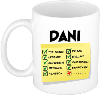 Bellatio Decorations Naam mok Dani - wit - top gozer - keramiek - 300 ml - cadeau collega beker