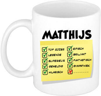 Bellatio Decorations Naam mok Mathijs - wit - top gozer - keramiek - 300 ml - cadeau collega beker Geel