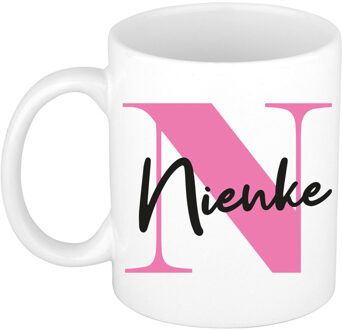 Bellatio Decorations Naam mok Nienke - roze - wit - keramiek - 300 ml - verjaardag/cadeau beker Fuchsia