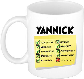 Bellatio Decorations Naam mok Yannick - wit - top gozer - keramiek - 300 ml - cadeau collega beker