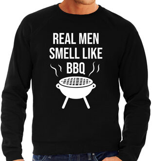 Bellatio Decorations Real men smell like bbq / barbecue sweater zwart - cadeau trui voor heren - verjaardag/Vaderdag kado 2XL