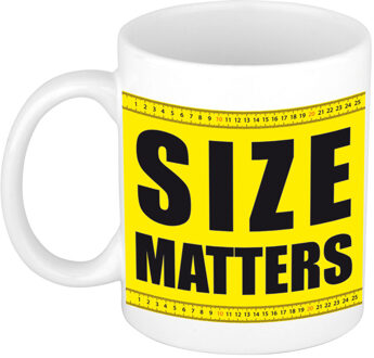 Bellatio Decorations Size matters cadeau koffiemok - beker - wit - met opdruk van geel meetlint