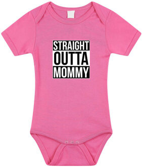 Bellatio Decorations Straight outta mommy geboorte cadeau / kraamcadeau romper roze voor babys / meisjes 68 (4-6 maanden)