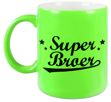 Bellatio Decorations Super broer cadeau mok / beker neon groen met sterren 330 ml