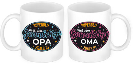 Bellatio Decorations Superblij met een Opa en Oma zoals jij mok - Cadeau beker set voor Opa en Oma