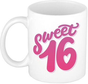 Bellatio Decorations Sweet 16 verjaardag cadeau - koffiemok - drinkbeker - 16 jaar geworden - wit - 300 ml Multi