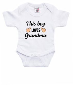 Bellatio Decorations This boy loves grandma kraamcadeau rompertje wit jongens 56 (1-2 maanden)