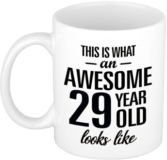 Bellatio Decorations This is what an awesome 29 year old looks like - cadeau koffiemok - 300 ml - verjaardag 29 jaar Wit