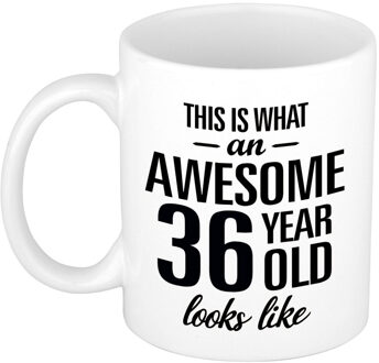 Bellatio Decorations This is what an awesome 36 year old looks like - cadeau koffiemok - 300 ml - verjaardag 36 jaar Wit