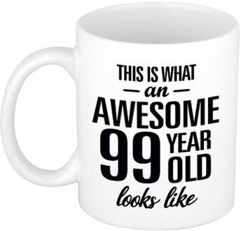 Bellatio Decorations This is what an awesome 99 year old looks like - cadeau koffiemok - 300 ml - verjaardag 99 jaar