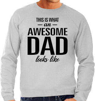 Bellatio Decorations This is what an awesome dad looks like cadeau sweater / trui grijs heren - Vaderdag 2XL