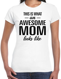 Bellatio Decorations This is what an awesome mom looks like cadeau t-shirt wit dames - Moederdag L