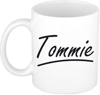 Bellatio Decorations Tommie Naam koffiemok - beker - met sierlijke letters - wit - 300 ml - Cadeau - Heren