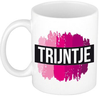 Bellatio Decorations Trijntje naam cadeau koffie mok - beker - met roze verfstrepen - Cadeau collega - moederdag