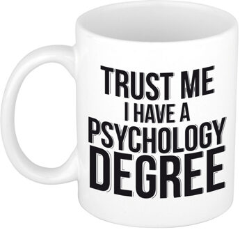 Bellatio Decorations Trust me Psychology degree kado mok / beker wit - Psychologie geslaagd / afstudeer cadeau - feest mokken Multikleur