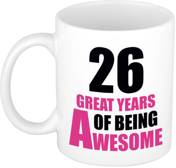 Bellatio Decorations Verjaardag 26 jaar Koffiemok Cadeau - Great years of being awesome - wit/roze - voor dames