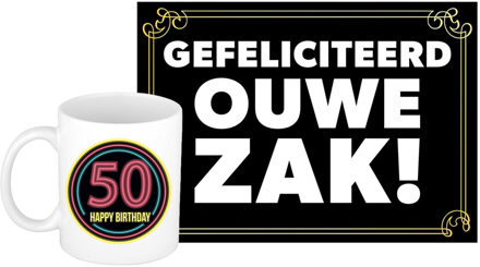 Bellatio Decorations Verjaardag cadeau koffiemok 50 jaar - man - neon - met gefeliciteerd ouwe zak wenskaart