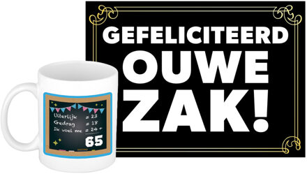 Bellatio Decorations Verjaardag cadeau koffiemok 65 jaar - man - gedrag- met gefeliciteerd ouwe zak wenskaart