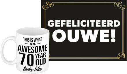 Bellatio Decorations Verjaardag cadeau koffiemok 70 jaar - man - awesome- met gefeliciteerd ouwe! - wenskaart