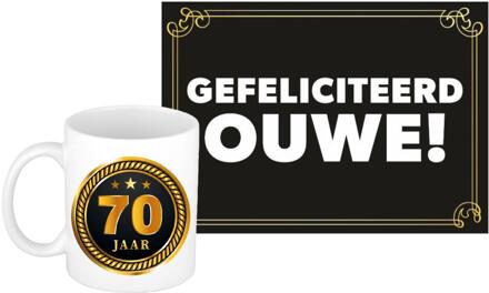 Bellatio Decorations Verjaardag cadeau koffiemok 70 jaar - man - medaille - met gefeliciteerd ouwe! - wenskaart