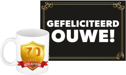 Bellatio Decorations Verjaardag cadeau koffiemok 70 jaar - man - schild- met gefeliciteerd ouwe! - wenskaart
