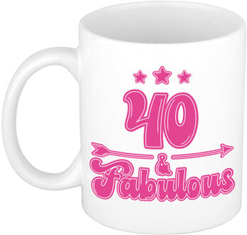 Bellatio Decorations Verjaardag cadeau mok 40 jaar - geweldig - roze - 300 ml - Keramiek Fuchsia