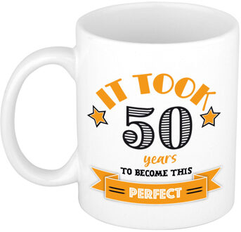 Bellatio Decorations Verjaardag cadeau mok 50 jaar - oranje - grappig - 300 ml - keramiek - Sarah/Abraham