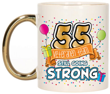 Bellatio Decorations Verjaardag cadeau mok 55 jaar - goud - veteranen team - 300 ml - keramiek
