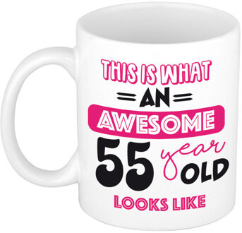 Bellatio Decorations Verjaardag cadeau mok 55 jaar - roze - grappige tekst - 300 ml - keramiek