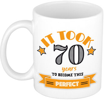 Bellatio Decorations Verjaardag cadeau mok 70 jaar - oranje - grappig - 300 ml - keramiek