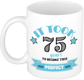 Bellatio Decorations Verjaardag cadeau mok 75 jaar - blauw - grappig - 300 ml - keramiek