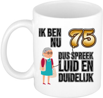 Bellatio Decorations Verjaardag cadeau mok 75 jaar - luid en duidelijk oma - bruin - 300 ml - Keramiek