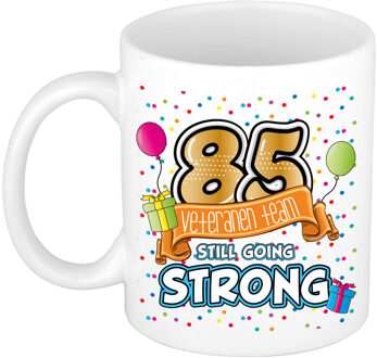 Bellatio Decorations Verjaardag cadeau mok 85 jaar - wit - veteranen team - 300 ml - keramiek