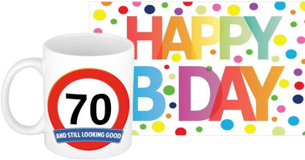 Bellatio Decorations Verjaardag cadeau mok/beker 70 jaar print 300 ml + A5-size wenskaart Happy Birthday