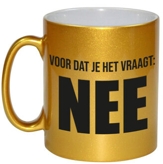 Bellatio Decorations Verjaardag cadeau mok - goud/zwart - grappige tekst - 300 ml - keramiek - feest mokken Goudkleurig