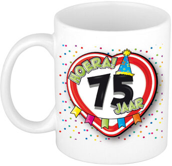 Bellatio Decorations Verjaardag cadeau mok leeftijd 75 jaar - hartje verkeersbord - multi - keramiek - 300 ml