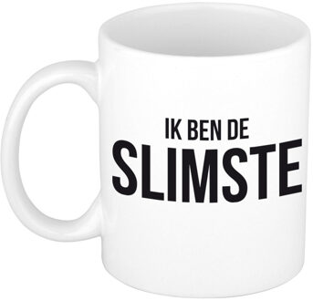 Bellatio Decorations Verjaardag cadeau mok - zwart - de slimste - 300 ml - keramiek - feest mokken Wit