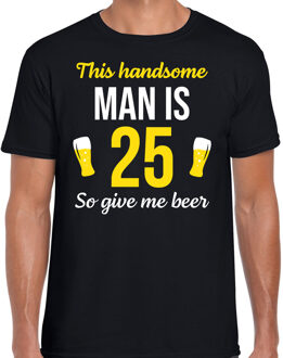 Bellatio Decorations Verjaardag cadeau t-shirt 25 jaar - this handsome man is 25 give beer zwart voor heren L