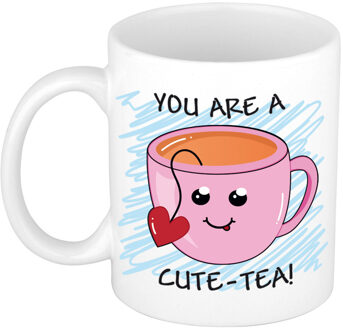 Bellatio Decorations Verjaardags/cadeau mok - roze - smiley cute tea - grappig - 300 ml - feest mokken