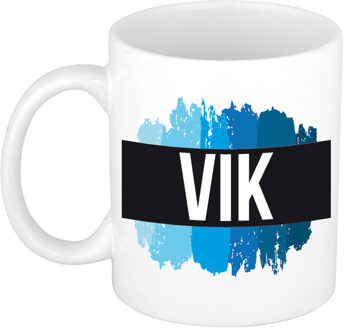 Bellatio Decorations Vik naam cadeau koffie mok - beker - met blauw verfstrepen - Cadeau collega - vaderdag