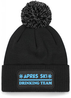 Bellatio Decorations Wintersport muts met pompom - Drinking Team - zwart - glitters - one size - volwassenen - Apres ski