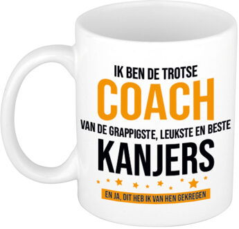 Bellatio Decorations Witte cadeau mok / beker trotse coach van de grappigste, leukste en beste kanjers 300 ml - feest mokken