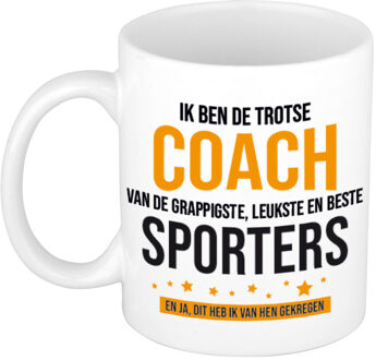 Bellatio Decorations Witte cadeau mok / beker trotse coach van de grappigste, leukste en beste sporters 300 ml - feest mokken