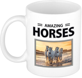 Bellatio Decorations Witte paarden mok met dieren foto amazing horses